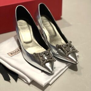 Roger Vivier Flower Strass Buckle Silver Embellished Kitten Heels